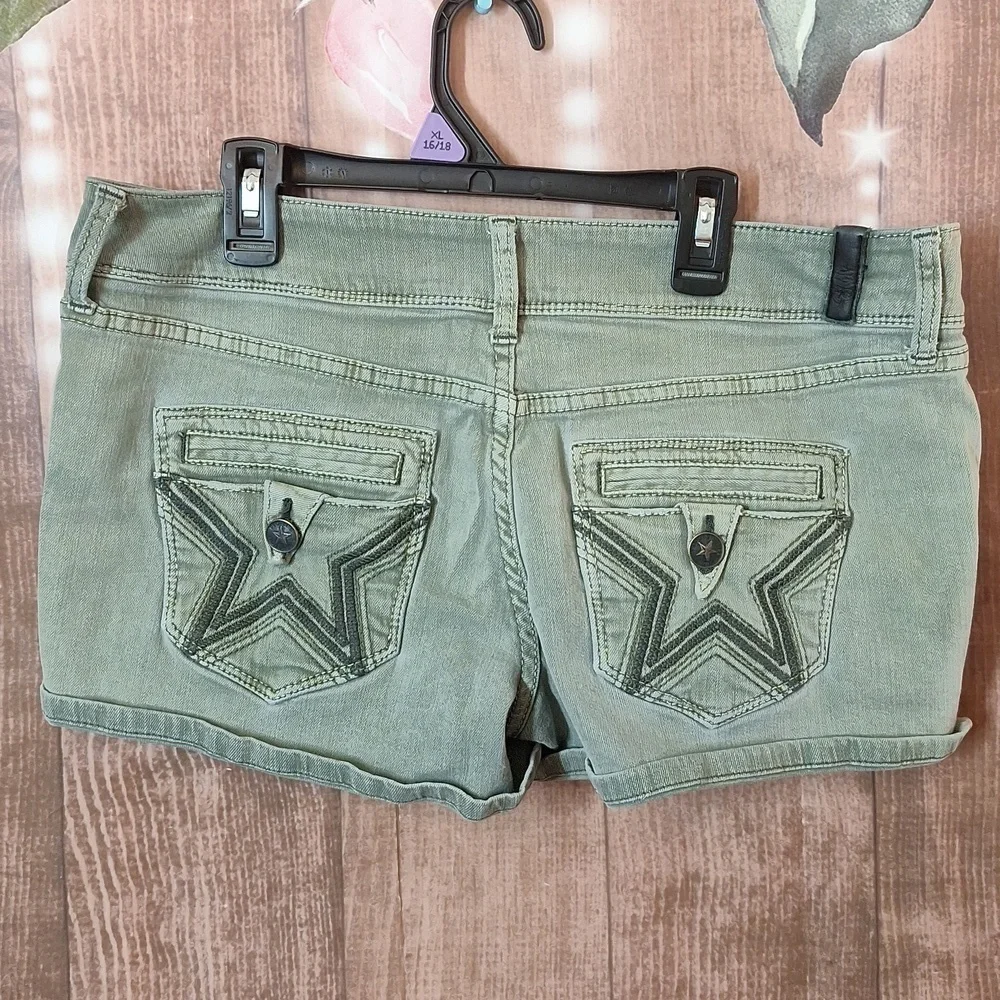 PEOPLE'S LIBERATION GREEN SHORT SHORTS 11/12 - Picture 3 of 8